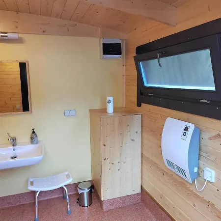 La Yourte Des Bibis Campismo de Luxo